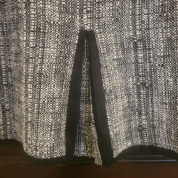 Talbots Tweed Geometric Lined Pencil Skirt Black White Long Zip Size 10 Business - Picture 5 of 9